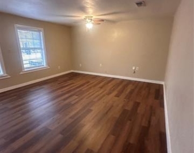 1210 Hall Street - Photo Thumbnail 27