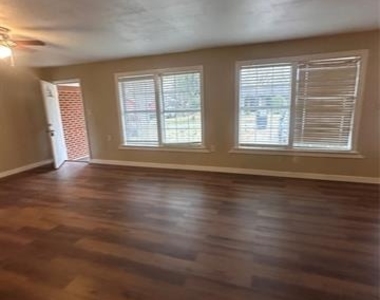1210 Hall Street - Photo Thumbnail 29