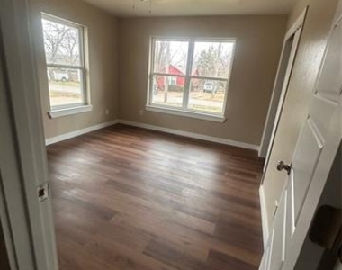 1210 Hall Street - Photo Thumbnail 5