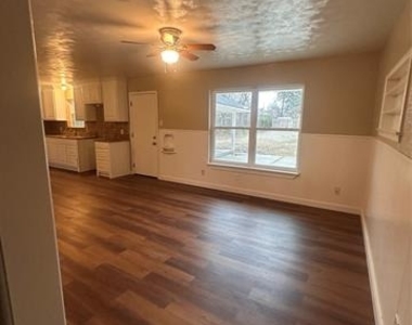 1210 Hall Street - Photo Thumbnail 20