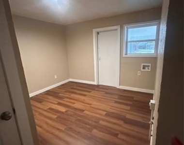 1210 Hall Street - Photo Thumbnail 23
