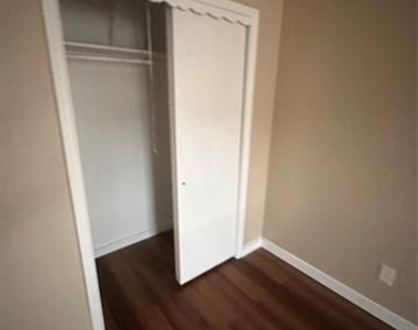 1210 Hall Street - Photo Thumbnail 11