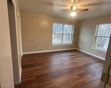1210 Hall Street - Photo Thumbnail 18