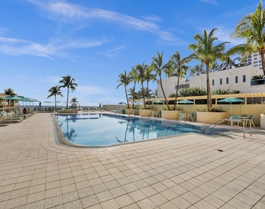 2501 S Ocean Drive - Photo Thumbnail 2