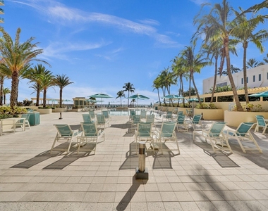 2501 S Ocean Drive - Photo Thumbnail 1