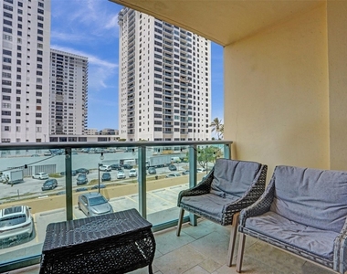 2501 S Ocean Drive - Photo Thumbnail 23