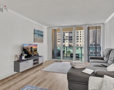 2501 S Ocean Drive - Photo Thumbnail 17