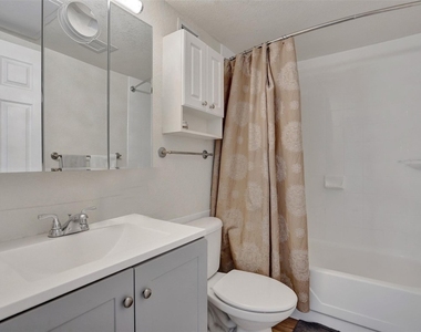 2501 S Ocean Drive - Photo Thumbnail 14