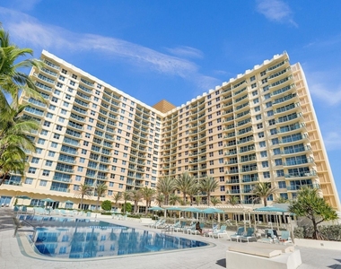 2501 S Ocean Drive - Photo Thumbnail 3
