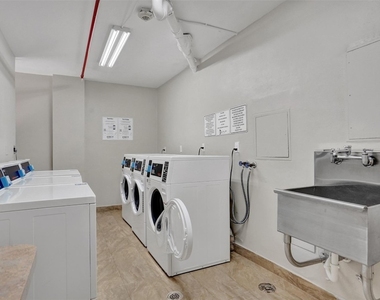 2501 S Ocean Drive - Photo Thumbnail 21