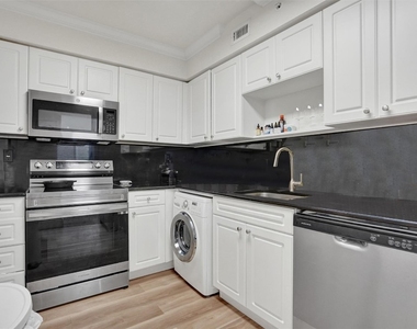 2501 S Ocean Drive - Photo Thumbnail 20