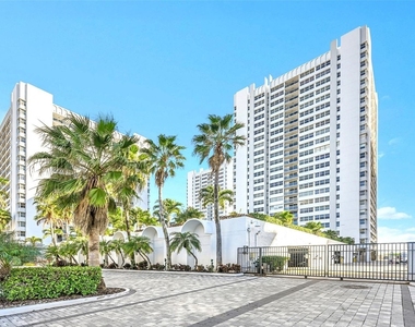 1880 S Ocean Drive - Photo Thumbnail 2