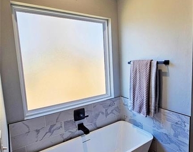 1615 Ne 9th Street - Photo Thumbnail 20