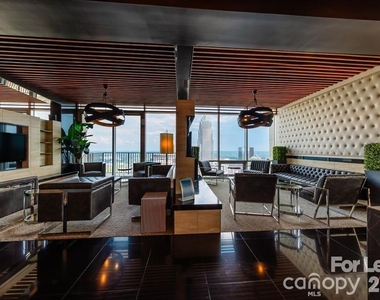 215 N Pine Street - Photo Thumbnail 16