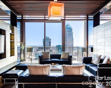 215 N Pine Street - Photo Thumbnail 8