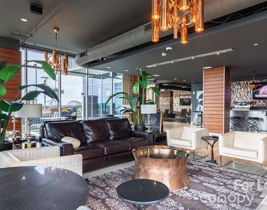 215 N Pine Street - Photo Thumbnail 24