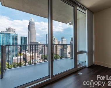 215 N Pine Street - Photo Thumbnail 34