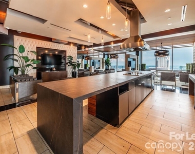 215 N Pine Street - Photo Thumbnail 21