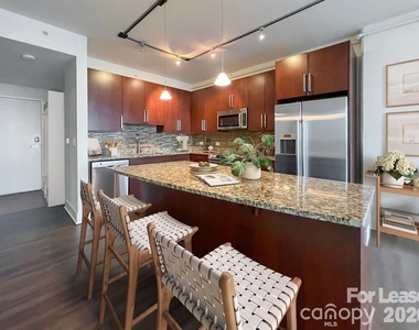 215 N Pine Street - Photo Thumbnail 30