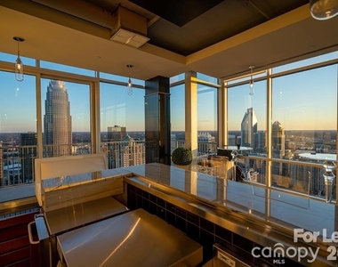 215 N Pine Street - Photo Thumbnail 29