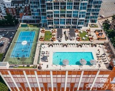 215 N Pine Street - Photo Thumbnail 2