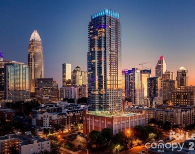 215 N Pine Street - Photo Thumbnail 5