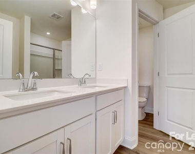 3853 Hayden Lane - Photo Thumbnail 15