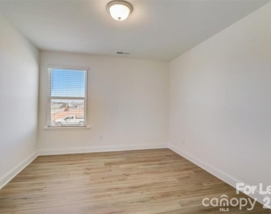 3853 Hayden Lane - Photo Thumbnail 27