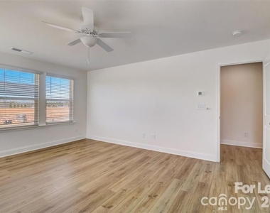 3853 Hayden Lane - Photo Thumbnail 31