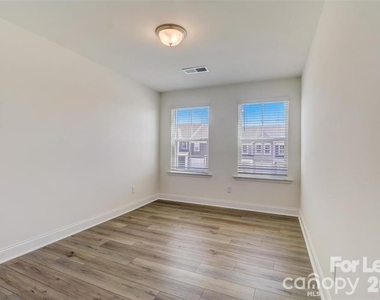 3853 Hayden Lane - Photo Thumbnail 11