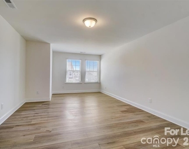 3845 Hayden Lane - Photo Thumbnail 24