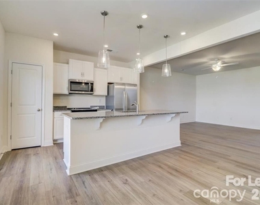 3845 Hayden Lane - Photo Thumbnail 5