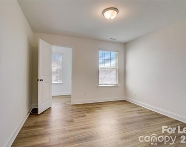 3845 Hayden Lane - Photo Thumbnail 25
