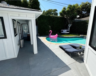 1207 Greenacre Avenue - Photo Thumbnail 35