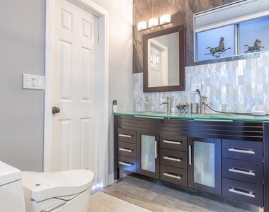 1207 Greenacre Avenue - Photo Thumbnail 31
