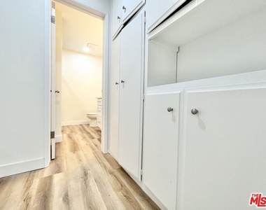 1784 N Sycamore Ave - Photo Thumbnail 10