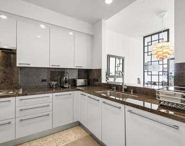 900 W Olympic Boulevard - Photo Thumbnail 15