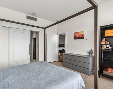 900 W Olympic Boulevard - Photo Thumbnail 23