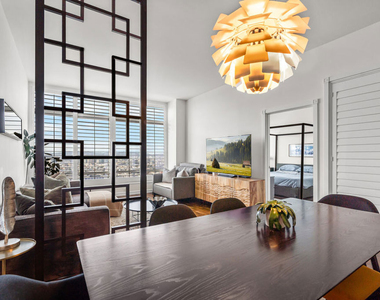 900 W Olympic Boulevard - Photo Thumbnail 1