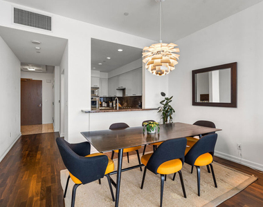 900 W Olympic Boulevard - Photo Thumbnail 7