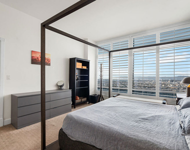 900 W Olympic Boulevard - Photo Thumbnail 19