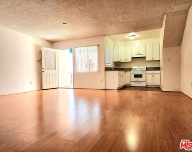 3055 Foothill Boulevard - Photo Thumbnail 9