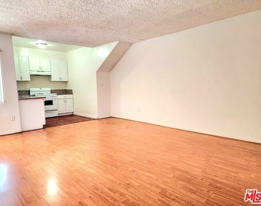 3055 Foothill Boulevard - Photo Thumbnail 5