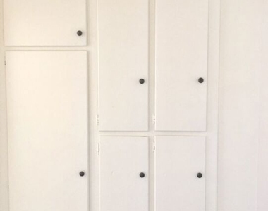 1353 W 36th Place - Photo Thumbnail 3