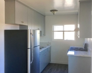 1353 W 36th Place - Photo Thumbnail 1