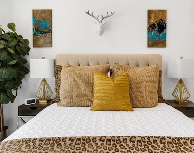 72382 Desert Drive - Photo Thumbnail 24