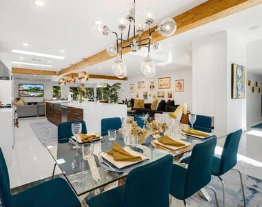 72382 Desert Drive - Photo Thumbnail 12