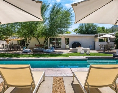 72382 Desert Drive - Photo Thumbnail 3