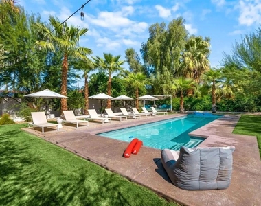 72382 Desert Drive - Photo Thumbnail 10