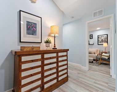 310 Se Denver Avenue - Photo Thumbnail 43